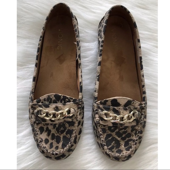 vionic leopard print shoes